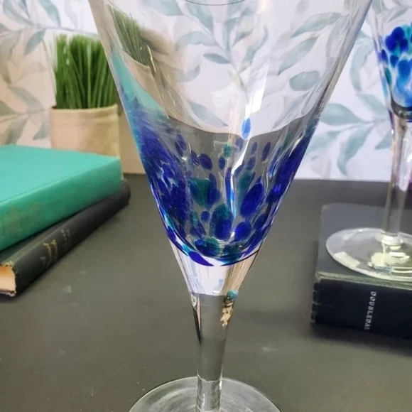 VINTAGE | Blue & Teal Stemmed Glasses 2pc Set - Picture 2 of 4
